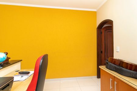 Casa à venda com 252m², 3 quartos e 2 vagasEscritório