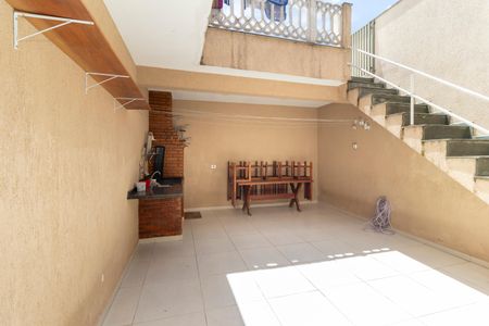 Casa à venda com 252m², 3 quartos e 2 vagasQuintal