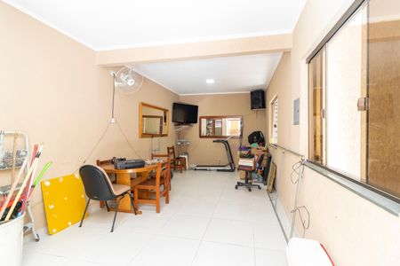 Casa à venda com 252m², 3 quartos e 2 vagasSalão de Festas