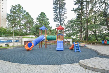 Apartamento à venda com 67m², 2 quartos e 1 vaga Apartamento à venda com 67m², 2 quartos e 1 vagaÁrea comum - Playground