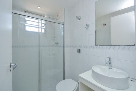 Apartamento à venda com 67m², 2 quartos e 1 vaga Apartamento à venda com 67m², 2 quartos e 1 vagaBanheiro