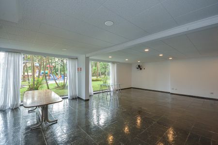 Apartamento à venda com 67m², 2 quartos e 1 vaga Apartamento à venda com 67m², 2 quartos e 1 vagaÁrea comum - Salão de festas