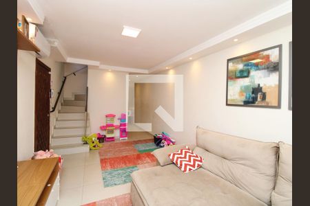 Casa à venda com 141m², 3 quartos e 2 vagasSala