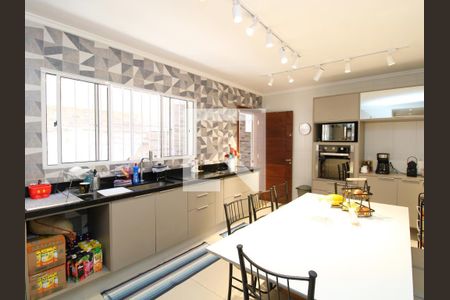 Casa à venda com 141m², 3 quartos e 2 vagasCozinha