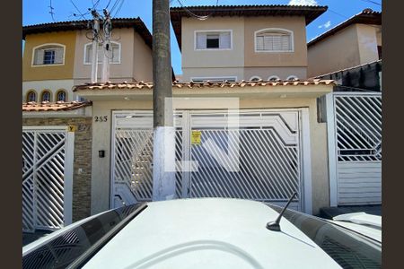 Casa à venda com 141m², 3 quartos e 2 vagasFachada