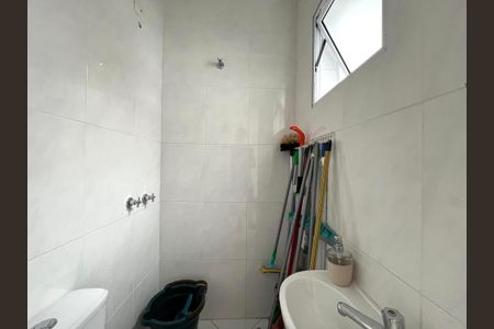 Casa à venda com 230m², 4 quartos e 4 vagas Casa à venda com 230m², 4 quartos e 4 vagasBanheiro de serviço