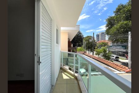 Casa à venda com 230m², 4 quartos e 4 vagas Casa à venda com 230m², 4 quartos e 4 vagasVaranda da Suíte 1