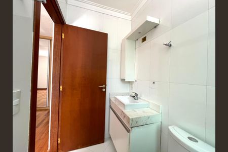 Casa à venda com 230m², 4 quartos e 4 vagas Casa à venda com 230m², 4 quartos e 4 vagasBanheiro da Suíte 1
