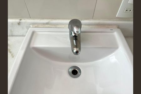 Casa à venda com 230m², 4 quartos e 4 vagas Casa à venda com 230m², 4 quartos e 4 vagasBanheiro da Suíte 2