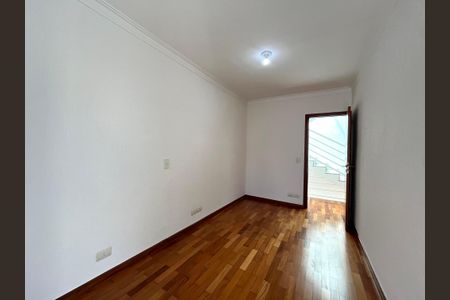 Casa à venda com 230m², 4 quartos e 4 vagas Casa à venda com 230m², 4 quartos e 4 vagasQuarto 4