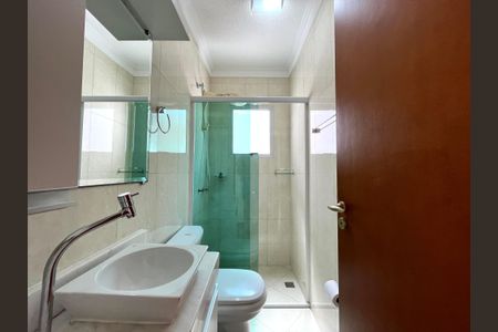 Casa à venda com 230m², 4 quartos e 4 vagas Casa à venda com 230m², 4 quartos e 4 vagasBanheiro Social