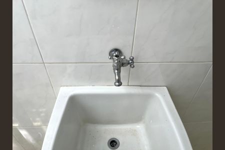 Casa à venda com 230m², 4 quartos e 4 vagas Casa à venda com 230m², 4 quartos e 4 vagasÁrea de Serviço