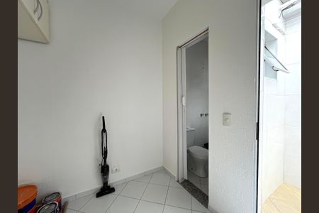 Casa à venda com 230m², 4 quartos e 4 vagas Casa à venda com 230m², 4 quartos e 4 vagasQuarto de Serviço