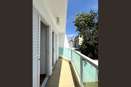 Casa à venda com 230m², 4 quartos e 4 vagas Casa à venda com 230m², 4 quartos e 4 vagasVaranda do Quarto 4