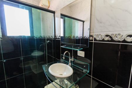 Casa à venda com 308m², 4 quartos e 4 vagas Casa à venda com 308m², 4 quartos e 4 vagasBanheiro Suíte 2