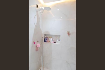 Casa à venda com 162m², 4 quartos e 2 vagasBanheiro 