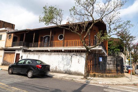 Casa à venda com 162m², 4 quartos e 2 vagasFachada