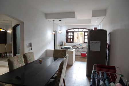 Casa à venda com 162m², 4 quartos e 2 vagasCopa