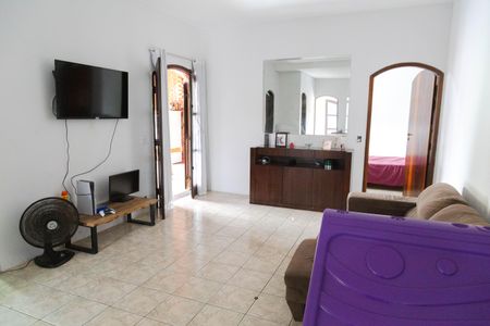 Casa à venda com 162m², 4 quartos e 2 vagasSala