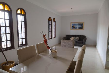 Casa à venda com 162m², 4 quartos e 2 vagasSala de Jantar