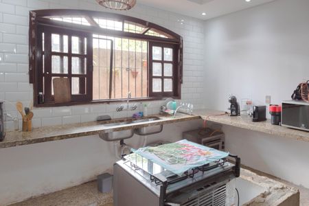 Casa à venda com 162m², 4 quartos e 2 vagasCozinha