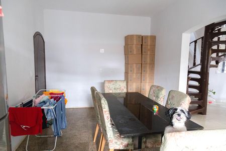 Casa à venda com 162m², 4 quartos e 2 vagasCopa