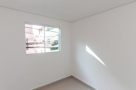 Quarto de casa para alugar com 2 quartos, 81m² em Vila Nivi, São Paulo