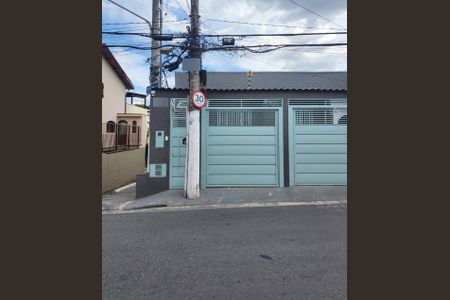 Casa para alugar com 81m², 2 quartos e 1 vagaFachada