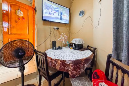 Casa à venda com 90m², 2 quartos e sem vagaSala