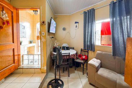 Casa à venda com 90m², 2 quartos e sem vagaSala