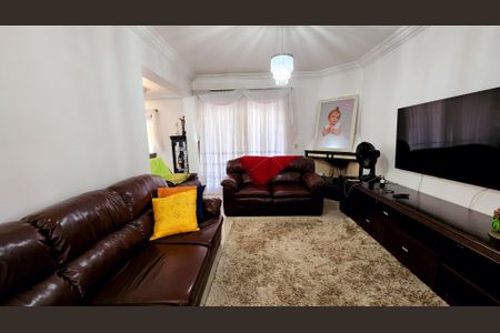 Casa de condomínio à venda com 540m², 6 quartos e 6 vagas Casa de condomínio à venda com 540m², 6 quartos e 6 vagasSala