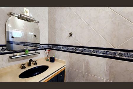 Casa de condomínio à venda com 540m², 6 quartos e 6 vagas Casa de condomínio à venda com 540m², 6 quartos e 6 vagasBanheiro