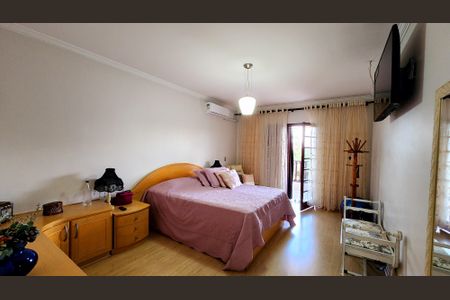 Casa de condomínio à venda com 540m², 6 quartos e 6 vagas Casa de condomínio à venda com 540m², 6 quartos e 6 vagasQuarto 5 - Suíte