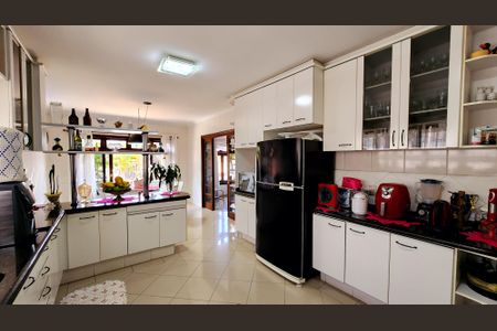 Casa de condomínio à venda com 540m², 6 quartos e 6 vagas Casa de condomínio à venda com 540m², 6 quartos e 6 vagasCozinha