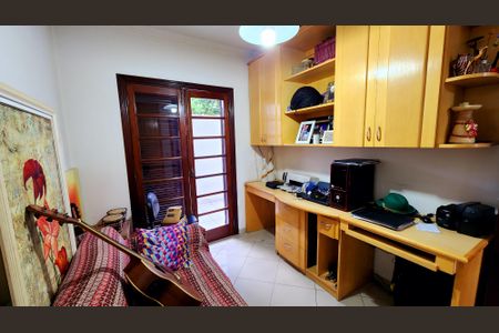 Casa de condomínio à venda com 540m², 6 quartos e 6 vagas Casa de condomínio à venda com 540m², 6 quartos e 6 vagasQuarto (Escritório)