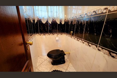 Casa de condomínio à venda com 540m², 6 quartos e 6 vagas Casa de condomínio à venda com 540m², 6 quartos e 6 vagasBanheiro