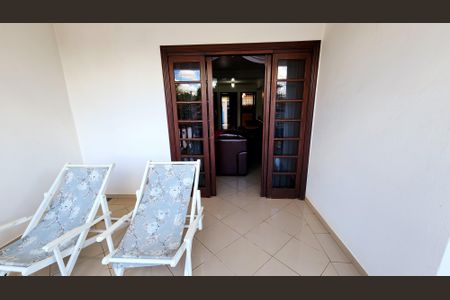 Casa de condomínio à venda com 540m², 6 quartos e 6 vagas Casa de condomínio à venda com 540m², 6 quartos e 6 vagasVaranda