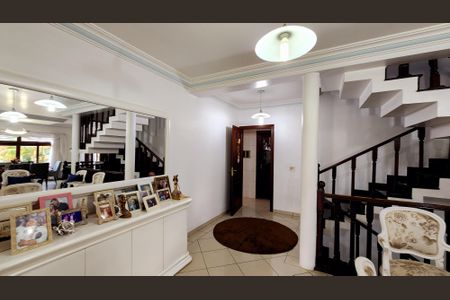 Casa de condomínio à venda com 540m², 6 quartos e 6 vagas Casa de condomínio à venda com 540m², 6 quartos e 6 vagasSala