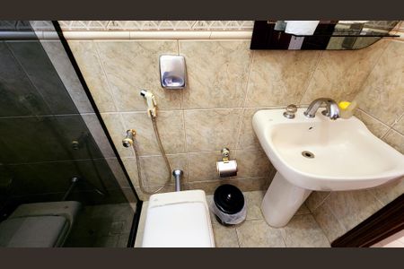 Casa de condomínio à venda com 540m², 6 quartos e 6 vagas Casa de condomínio à venda com 540m², 6 quartos e 6 vagasBanheiro