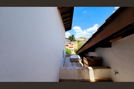 Casa de condomínio à venda com 540m², 6 quartos e 6 vagas Casa de condomínio à venda com 540m², 6 quartos e 6 vagasSótão