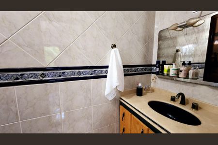 Casa de condomínio à venda com 540m², 6 quartos e 6 vagas Casa de condomínio à venda com 540m², 6 quartos e 6 vagasBanheiro do Quarto 3