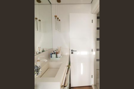 Casa à venda com 290m², 3 quartos e 4 vagasBanheiro da Suíte 1