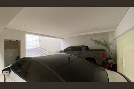 Casa à venda com 290m², 3 quartos e 4 vagasGaragem