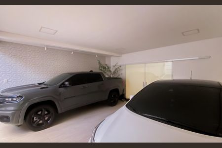 Casa à venda com 290m², 3 quartos e 4 vagasGaragem