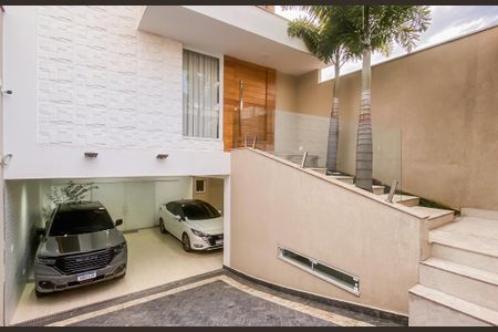 Casa à venda com 290m², 3 quartos e 4 vagasEntrada