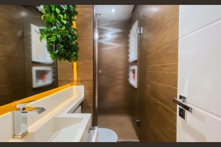 Casa à venda com 290m², 3 quartos e 4 vagasBanheiro da Área comum