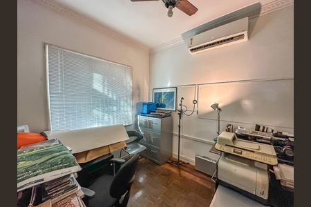 Apartamento à venda com 122m², 4 quartos e sem vagaQuarto 1