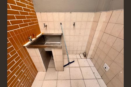 Casa para alugar com 100m², 2 quartos e 2 vagasLavanderia