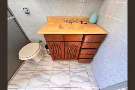 Casa para alugar com 100m², 2 quartos e 2 vagasBanheiro