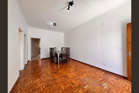 Casa para alugar com 100m², 2 quartos e 2 vagasSala